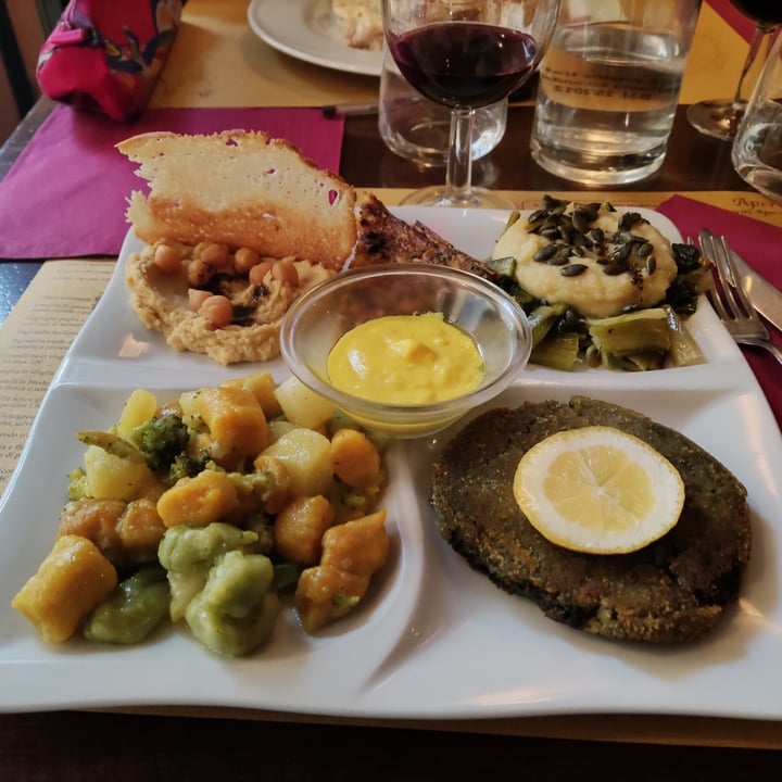 review photo of Trattoria Baraldi Piatto Degustazione Vegano shared by @argiequail on 28 Nov 2021 - review