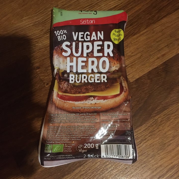 photo of Wheaty Vegan Super Hero Burger shared by @walkingdeadjudge11 on  16 Aug 2020 - review
