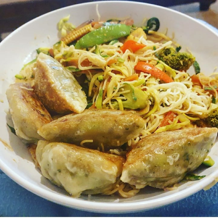 photo of Woolworths Food Vegetable potstickers shared by @hazelw on  23 Jun 2020 - review