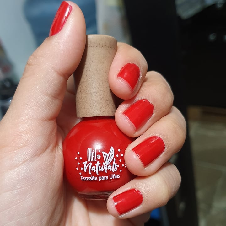 photo of Olé! Cosmetics Esmalte color Rojo shared by @monikichi on  29 Oct 2021 - review