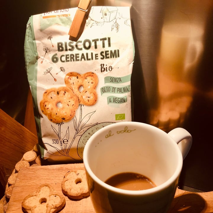 photo of Fior di Loto Biscotti 6 cereali e semi bio shared by @silvialus on  15 Feb 2022 - review