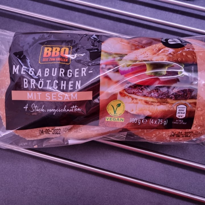 photo of BBQ Zeit zum Grillen Megaburger-Brötchen shared by @valentina95s on  03 Feb 2022 - review