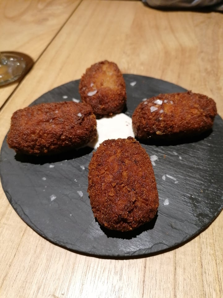 photo of Restaurante Alive Croquetas caseras de setas shared by @neusbcn on  16 Oct 2022 - review