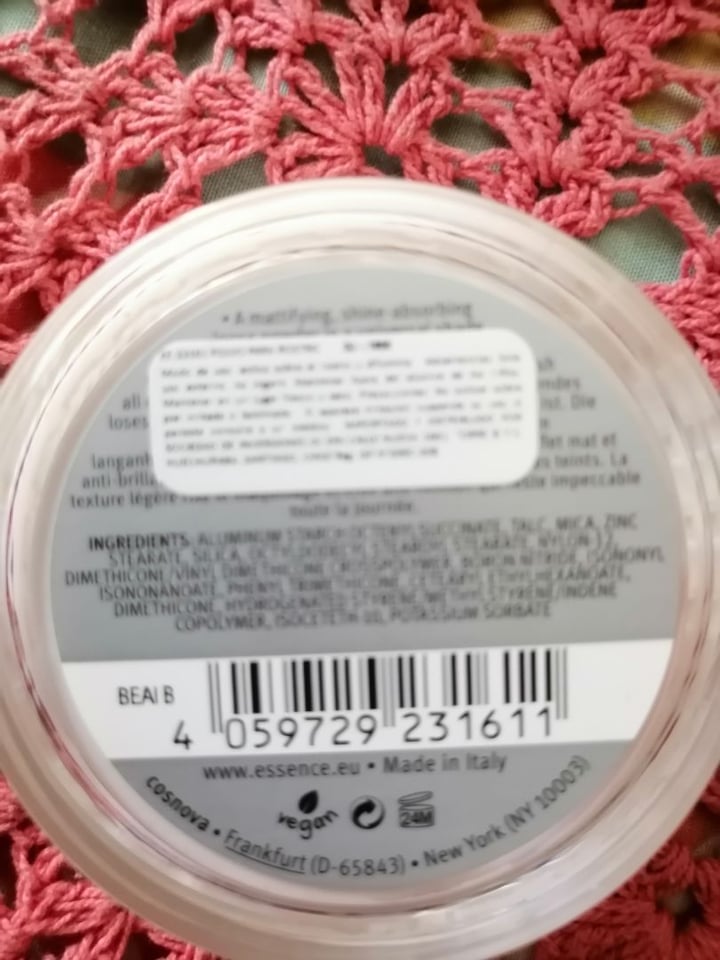 photo of Essence Cosmetics All about matt! Fixing loose powder shared by @rosieie on  07 Mar 2020 - review