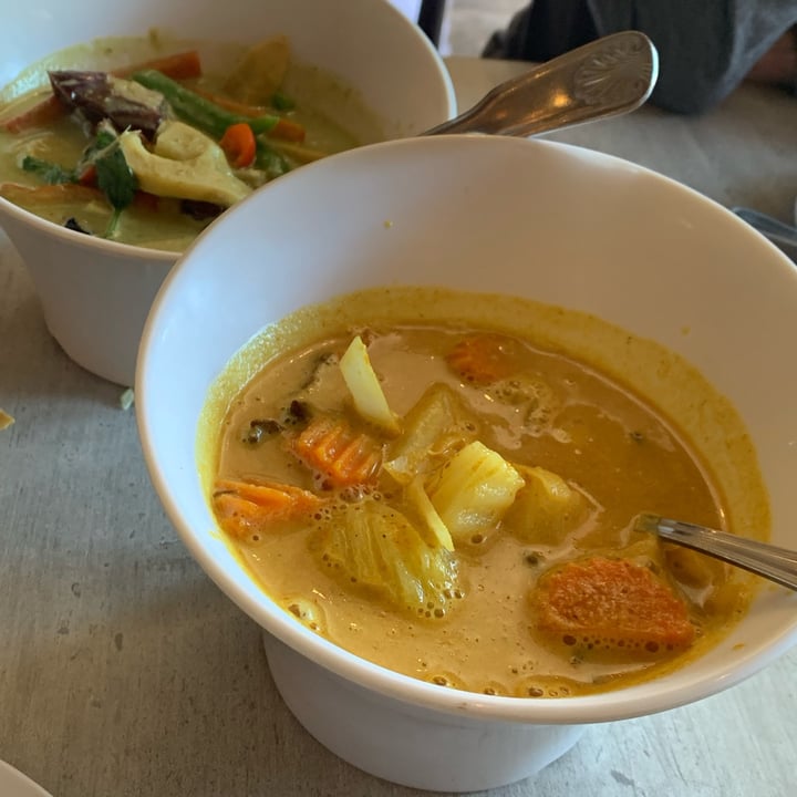 photo of Plumeria Vegetarian Encinitas yellow curry shared by @unejanie on  28 Nov 2022 - review