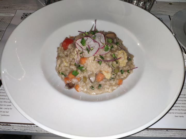 photo of Restaurante O Bairro Risotto de Legumes (pedir versão vegan) shared by @beatrizsantos on  05 Jan 2021 - review