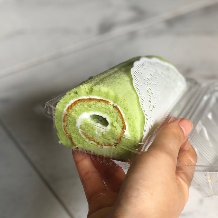 photo of M Bakery Pandan Swiss Roll shared by @consciouscookieee on  23 Dec 2020 - review