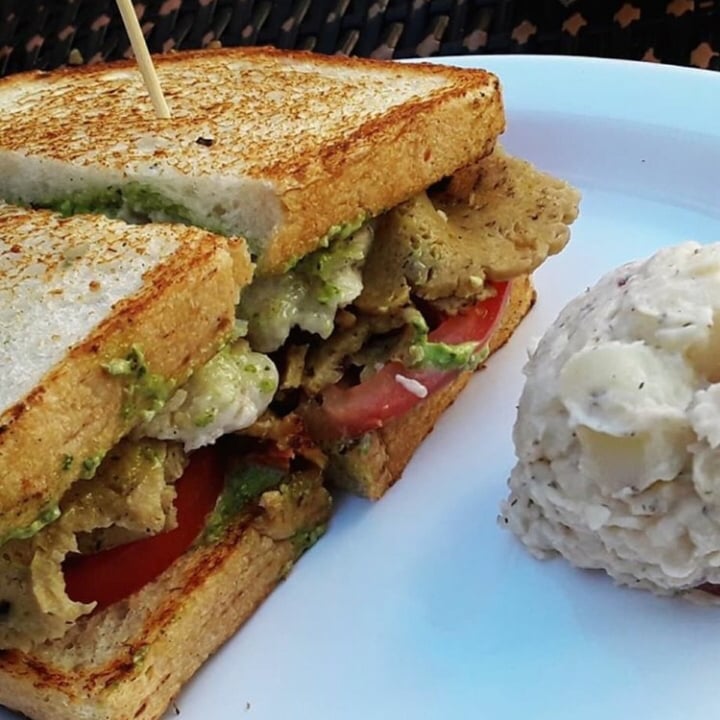 photo of The Butcher’s Son Hot lemon garlic chicken pesto shared by @hastii on  14 Oct 2020 - review