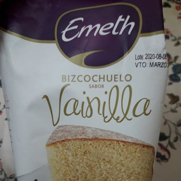 photo of Emeth Bizcochuelo De Vainilla shared by @abiretamales on  27 Nov 2020 - review