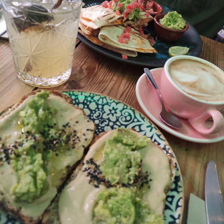 photo of Frutas Prohibidas Quesadillas veganas shared by @chocapicchoco on  09 Aug 2021 - review
