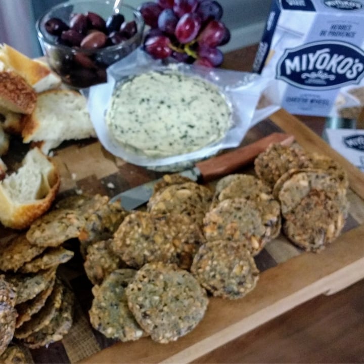 photo of Miyoko's Creamery Semi Soft Double Cream Garlic Herb Cheese Wheel shared by @katyaxkatya on  30 Apr 2020 - review