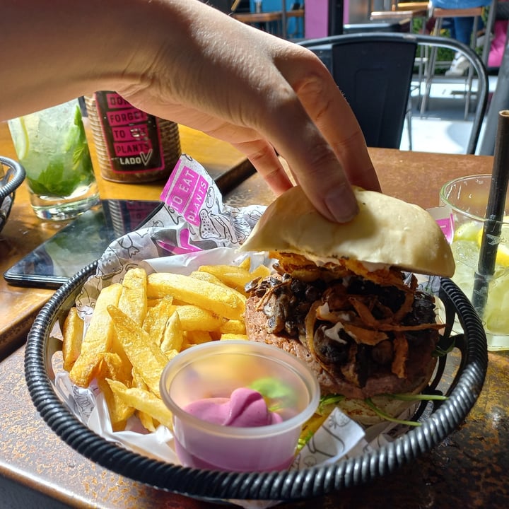 photo of Lado V Not Burger Milipili shared by @floverburg on  26 Sep 2021 - review