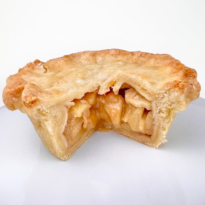 review photo of Ben & Esther’s Vegan Jewish Deli Apple Pie shared by @pdxveg on 23 Nov 2021 - review