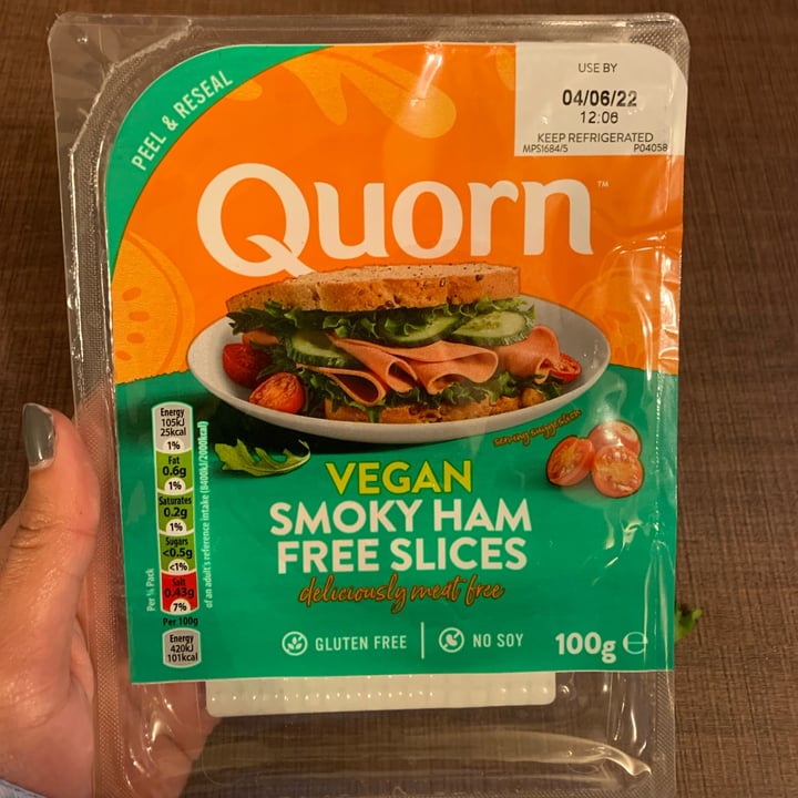 photo of Quorn Smoky Ham Free Slices shared by @emylyfalcao on  13 May 2022 - review