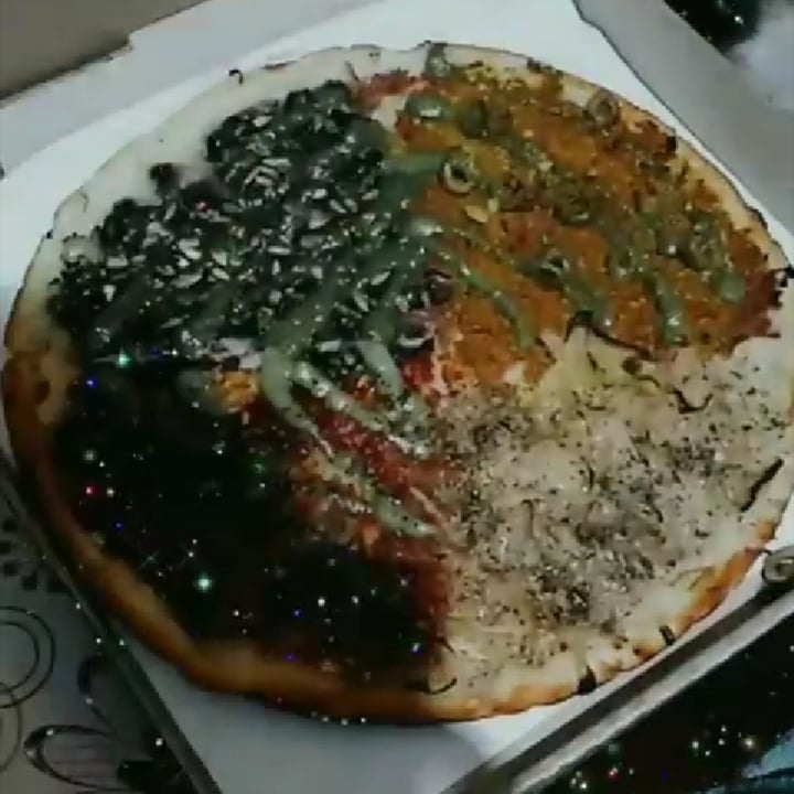 review photo of Pizza Vegana Ramos Mejia Pizza 4d shared by @micaelacolodro on 25 Jun 2020 - review
