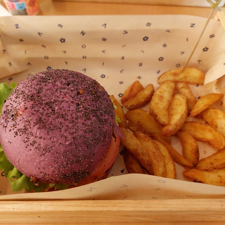 photo of Flower Burger Cheesy Cecio shared by @ise93 on  19 Mar 2022 - review