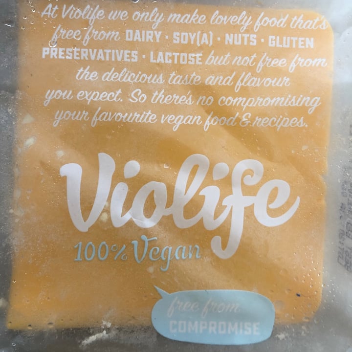 photo of Violife Cheddar Slices shared by @carrotsandcarlos on  25 Jan 2021 - review