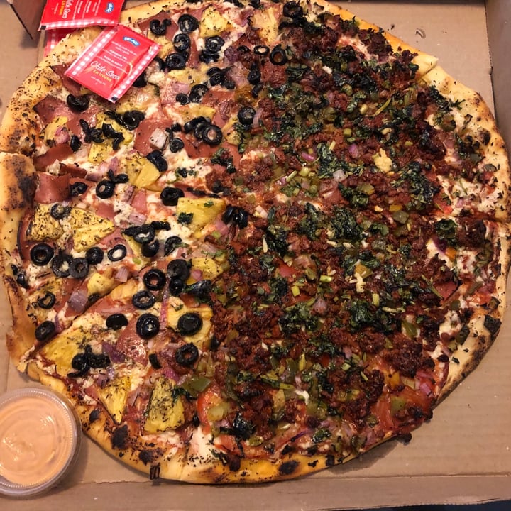 photo of Ixteriolo's Pizza combinada shared by @vamonsivais on  28 Jul 2020 - review