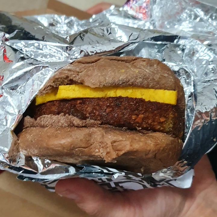 photo of NOW BURGER Vegan Koalla Burger shared by @patimurno on  10 Nov 2021 - review
