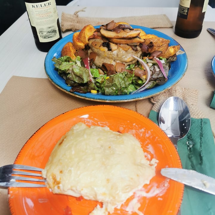 review photo of Amazonas Quesadilla y triple hamburguesa shared by @sssalauri on 06 Jul 2021 - review