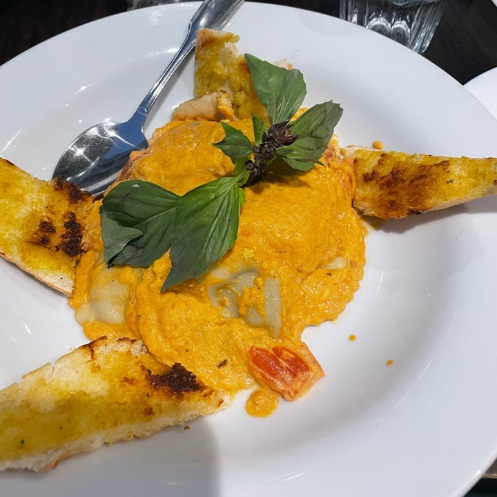 photo of Âu Lạc LA Ravioli Rosa shared by @francesfriedland on  10 Apr 2022 - review