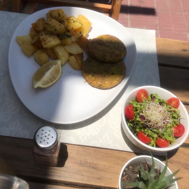 Photo of the dish “Hamburguesas De Mijo”