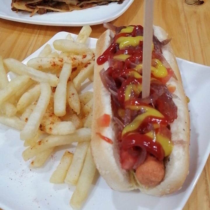 review photo of Mercy vegan food Hiphop hotdog shared by @fpfluffy on 29 Oct 2020 - review