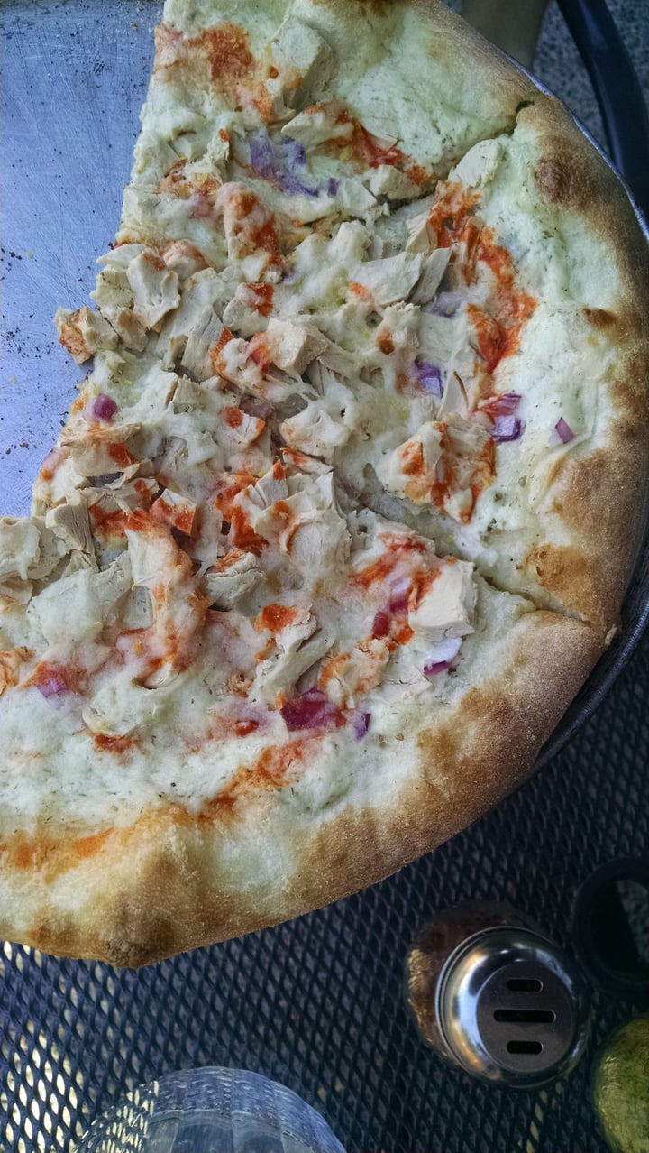review photo of Allie's Vegan Pizzeria & Cafe Buffalo Chick'n Pizza shared by @fwivo on 09 Jul 2018 - review