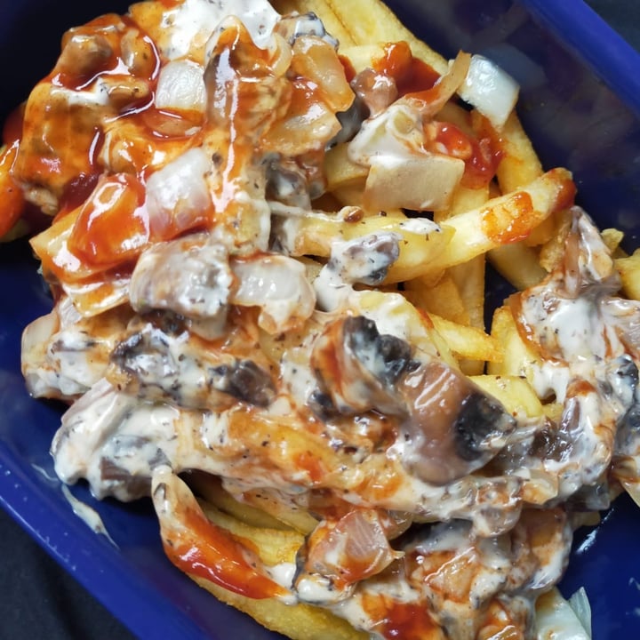 photo of VeganBurg Singapore Loaded Shrooms Fries shared by @smellymika on  11 Jun 2021 - review