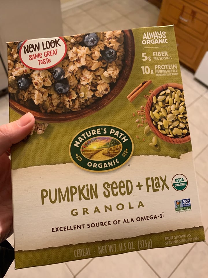 photo of Nature's Path Foods Nature's Path Pumpkin Seed + Flax Granola shared by @hkircher on  23 Jan 2020 - review