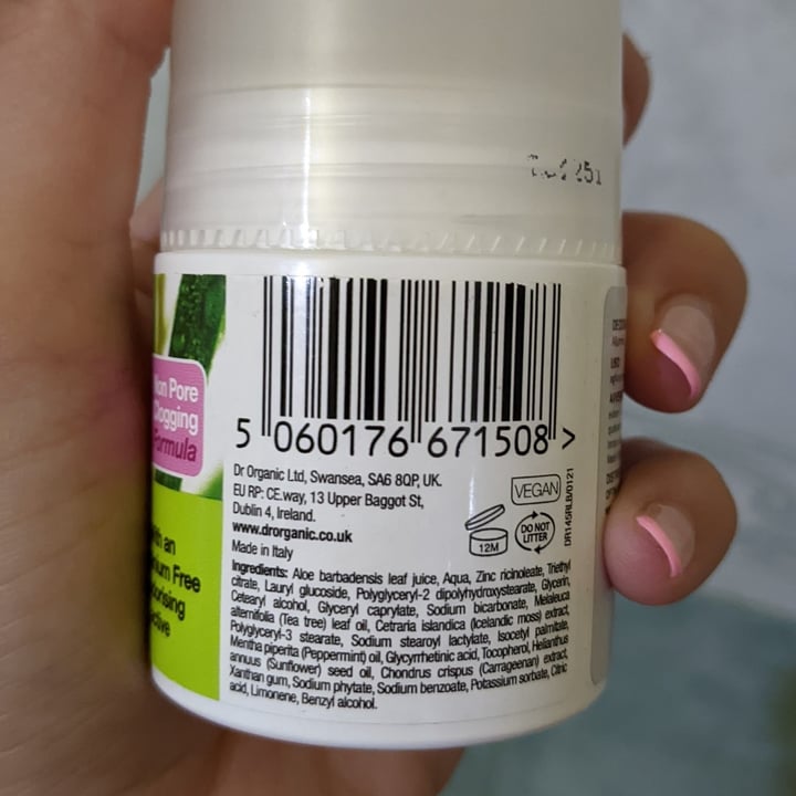 review photo of dr.organic Tea Tree Deodorante shared by @holymarta on 18 Sep 2022 - review
