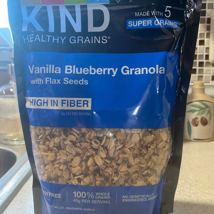 photo of KIND vanilla Blueberry Granola shared by @mecornell on  14 May 2022 - review