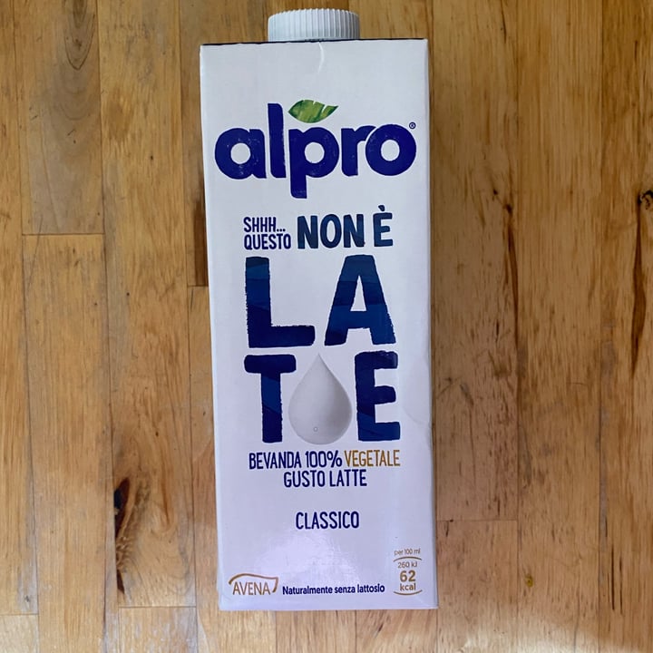 review photo of Alpro This is Not Milk Classic Questo Non è Late Classico shared by @glorig on 11 Jun 2022 - review