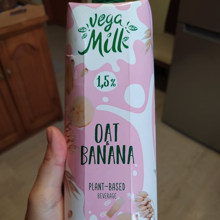 photo of Vega Milk  Oat Vegamill With Banana shared by @mouxlitsa on  03 Apr 2021 - review