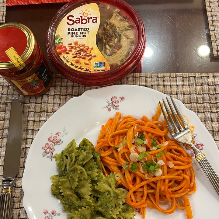 photo of Sabra Roasted Pine Nut Hummus shared by @manjugarg on  06 Oct 2021 - review