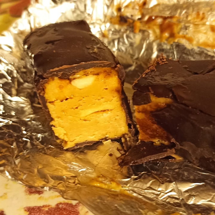 photo of JU Vegano Snickers shared by @vikvegan on  26 Aug 2022 - review