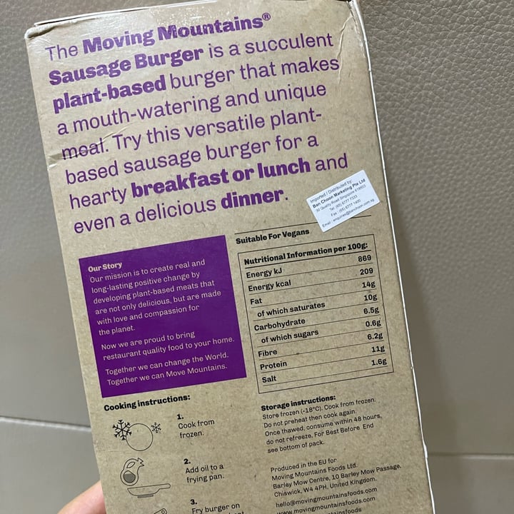 photo of Moving Mountains 2 plant-based 1/4 lb sausage burguers shared by @greenbovine on  10 Nov 2021 - review