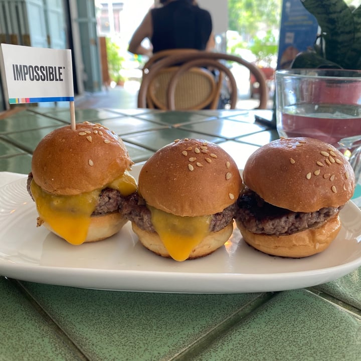 photo of Privé Tiong Bahru Impossible™ Mini Burgers shared by @willystyleee on  19 Apr 2021 - review