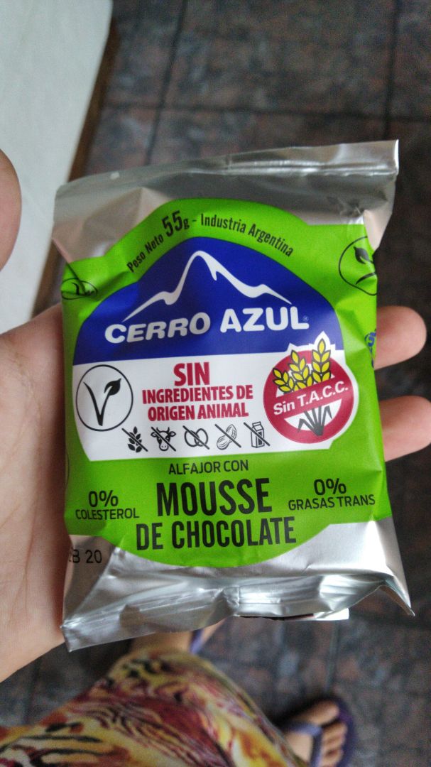 photo of Cerro Azul Alfajor Mousse de Chocolate shared by @bie on  11 Dec 2019 - review