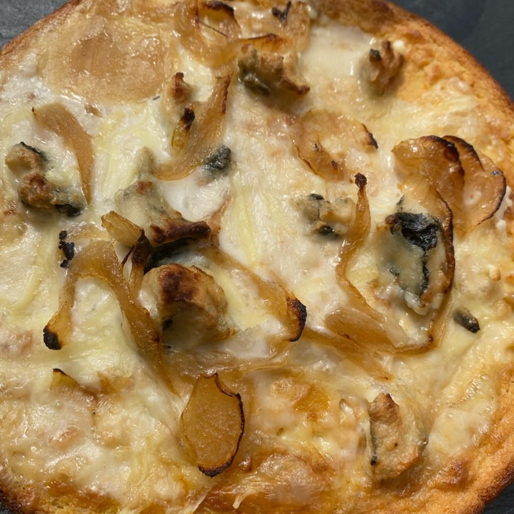 photo of Efrem - Caffetteria, Pasticceria, Cucina farinata gorgonzola e Cipolle Caramellate shared by @matus on  26 Apr 2022 - review