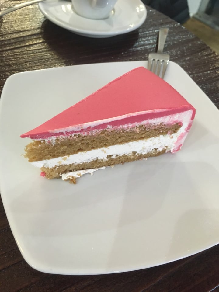 photo of Freedom Cakes Tarta Pantera Rosa shared by @lurkelele on  11 Jan 2020 - review