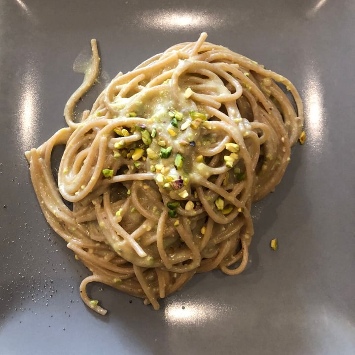 photo of Ma Va' ? Restaurant Roma Spaghetti Con Granella Di Pistacchio shared by @giuliaparashi on  09 Feb 2021 - review