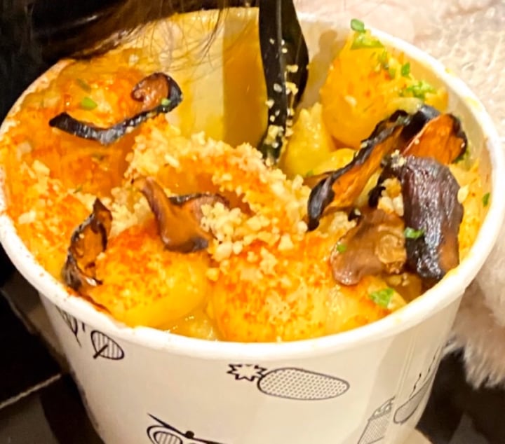 photo of by CHLOE. Covent Garden Mac n Cheese shared by @anamayuocj on  29 Feb 2020 - review