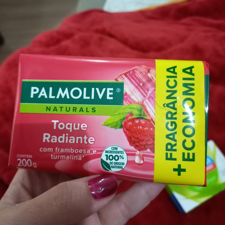 photo of Palmolive  Sabonete com framboesa e turmalina shared by @isaedeca on  09 May 2022 - review