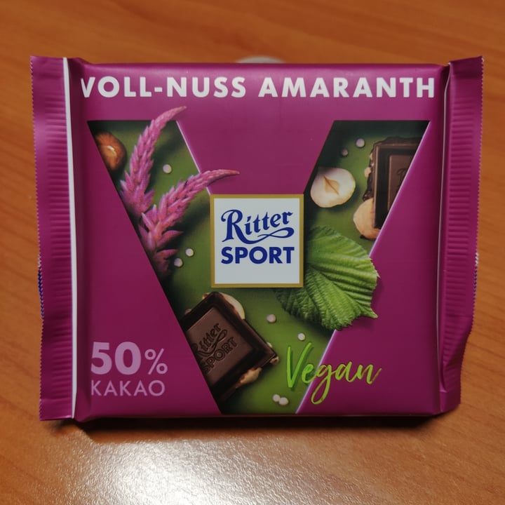 photo of Ritter Sport Voll-Nuss Amaranth shared by @lidiaaguilar on  27 Sep 2021 - review
