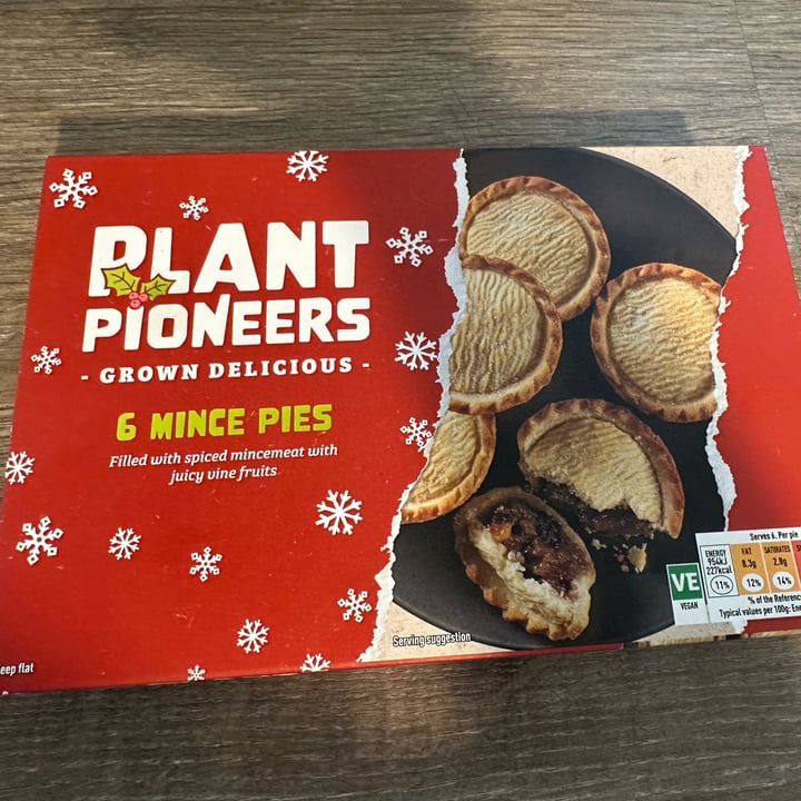 photo of Plant Pioneers 6 mince pies 🥧 shared by @shauny on  24 Nov 2022 - review