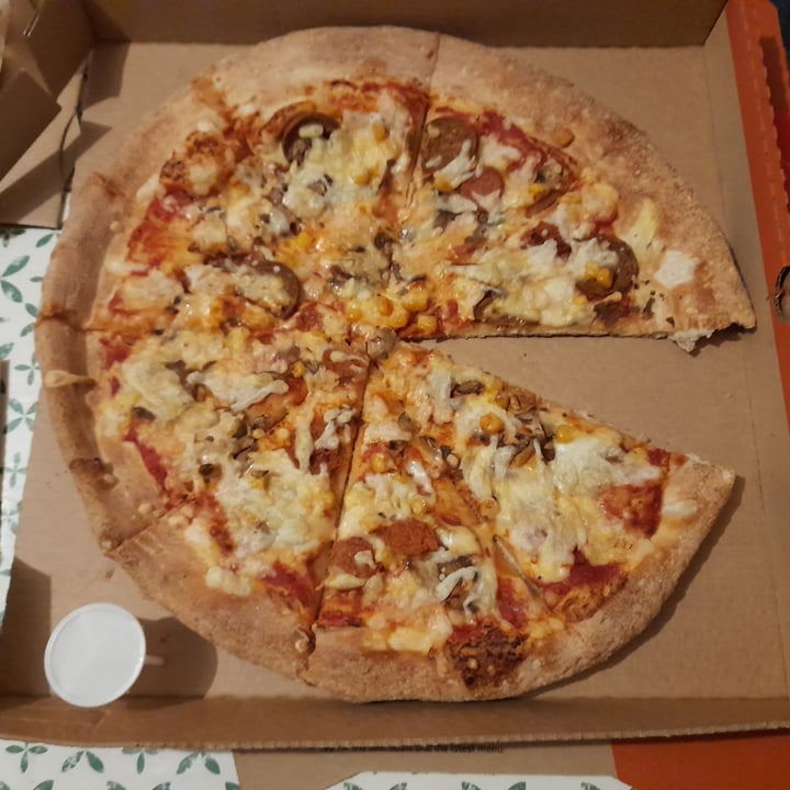 photo of Papa Johns Pizza Sheese, pepperoni and jackfruit shared by @saragomz on  26 Sep 2020 - review