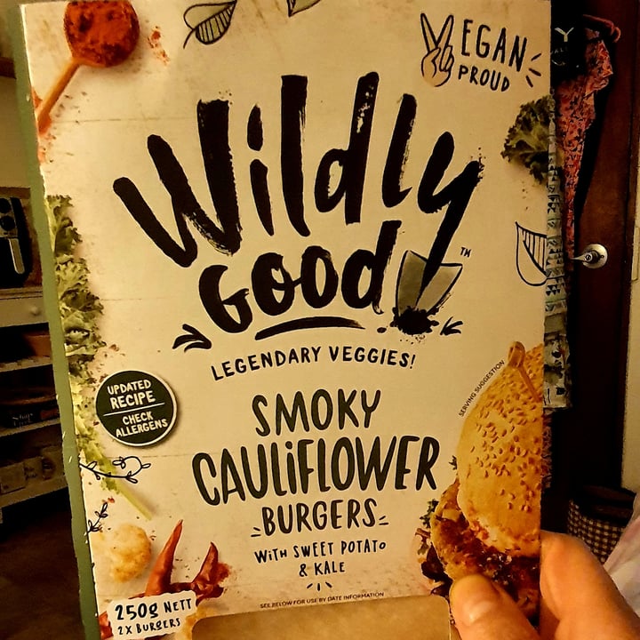 photo of Wildly good Smokey Cauliflower Burgers shared by @dannidolittle on  02 May 2022 - review