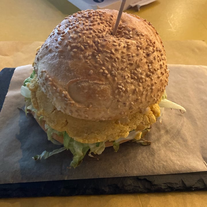 photo of Student Lab Veg burger shared by @simplyanuser on  08 Mar 2022 - review