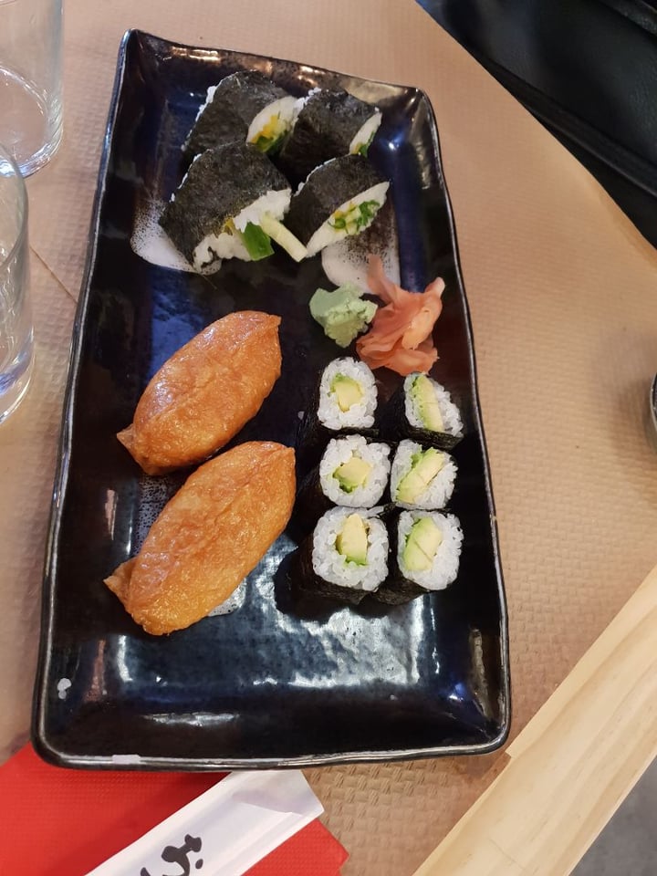 photo of YAN KEN PON Sushi Ramen LA LATINA Surtido De Sushi Vegano shared by @dahaka on  23 Feb 2020 - review